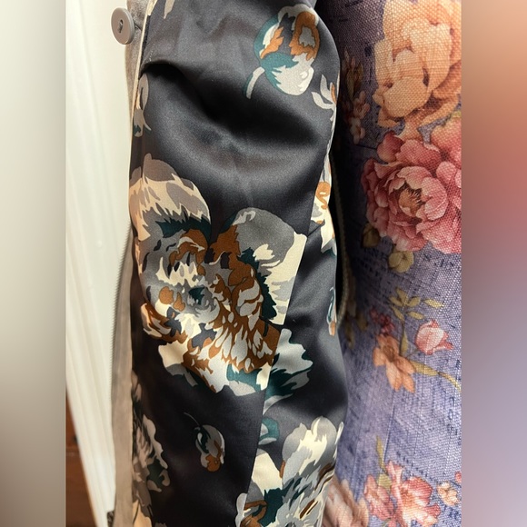 Isaac Mizrahi Light Grey Suede Leather Jacket - Picture 4 of 6